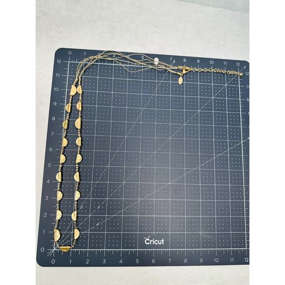 Chicos Necklace Beaded Scalloped Hammered Metal Gold Tone 38" Modern Jewelry - Picture 7 of 7